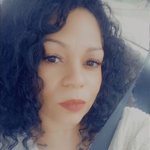 Meet your Posher, Elisha